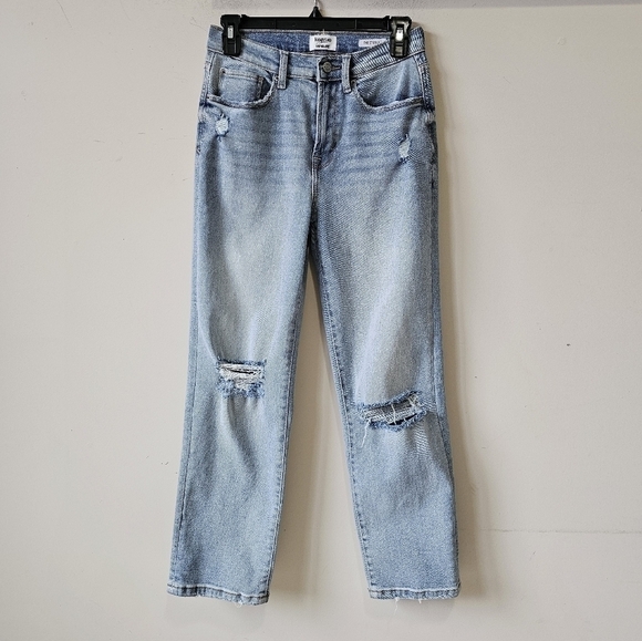 Kensie Denim - Kensie Jeans The Straight Distressed High Waisted Lightwash Sz. 6